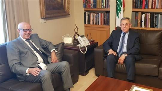 السنيورة يستقبل سفير المغرب في مكتبه ويعرضان الأوضاع الراهنة