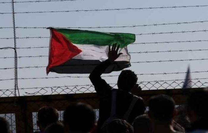 الأسرى الفلسطينيون يستعدّون لإضراب مفتوح عن الطعام ثمّ الماء