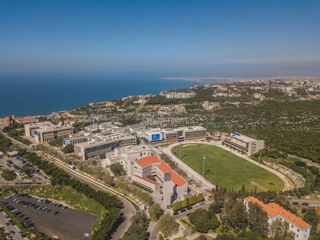 حملة تلقيح لطلاب المدارس في جامعة البلمند