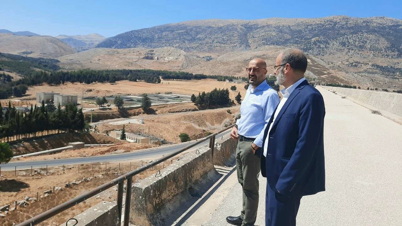 بالصور- جولة تفقدية لوزير البيئة في جب جنين وسد القرعون