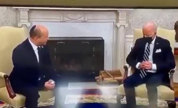 نتانياهو يسخر من بايدن