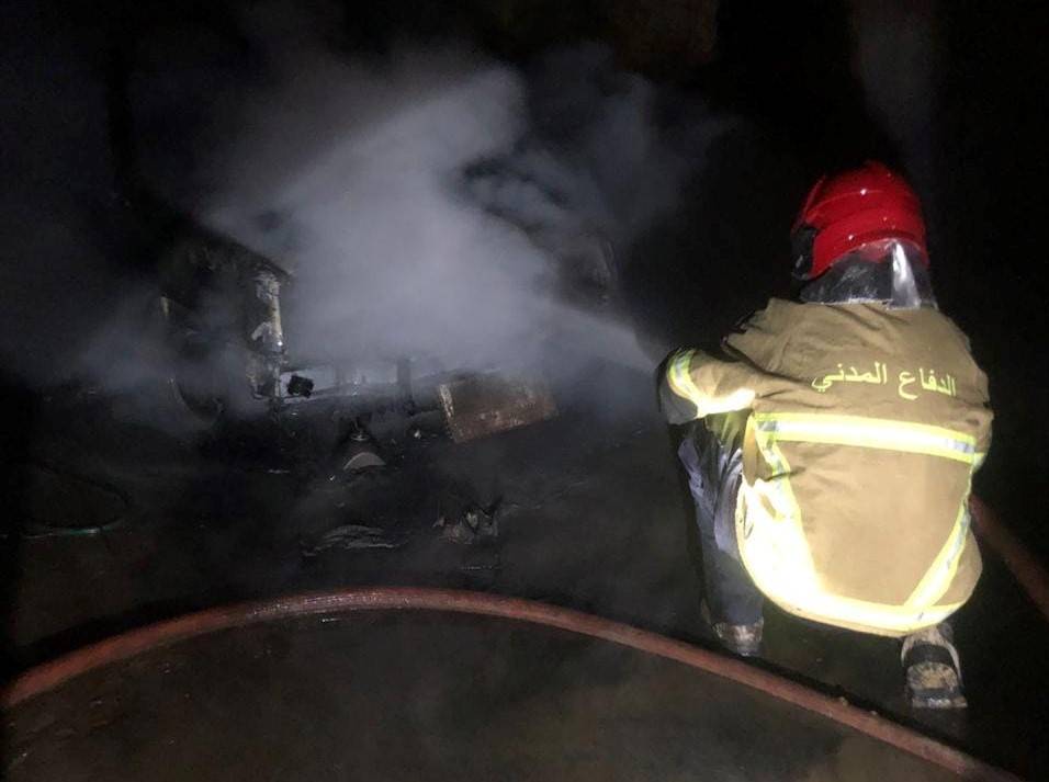 حريق فجراً في مولد كهربائي داخل فان في مجدليا... والدفاع المدني يتدخل
