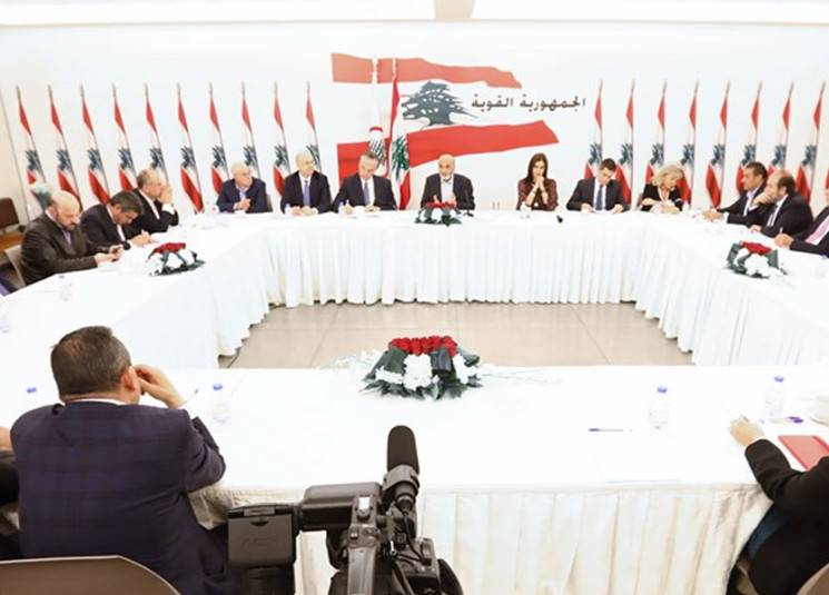 تكتل "الجمهورية القوية" يعلن حجب الثقة عن الحكومة