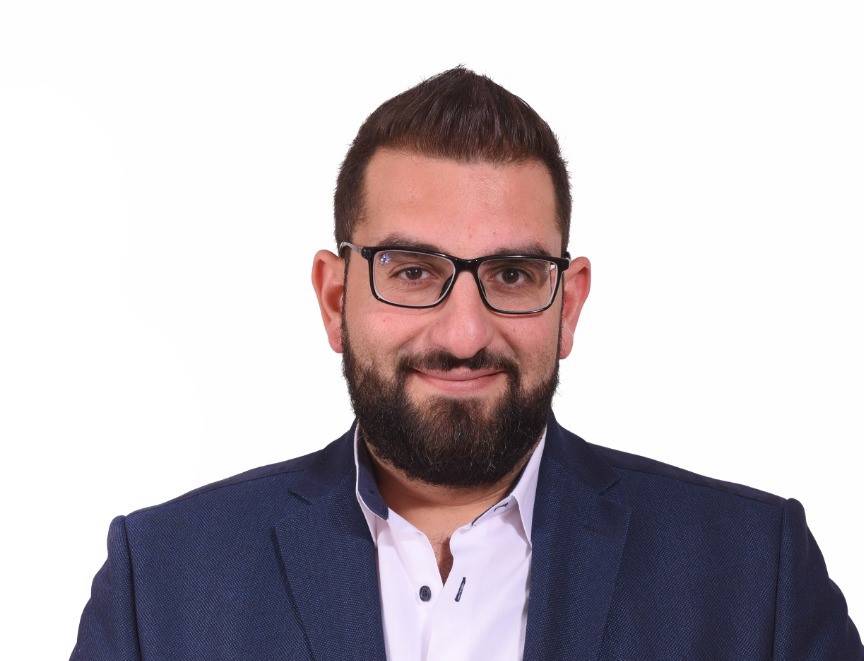 زياد الديك يتميّز كلاماً ولحناً وأداءً بـ 