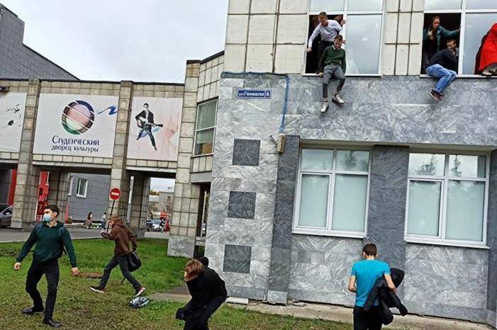 بتر ساق مطلق النار في جامعة بيرم الروسية