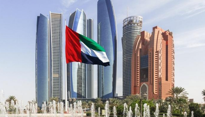 كيف وصف وزير إماراتي المنافسة مع السعودية؟