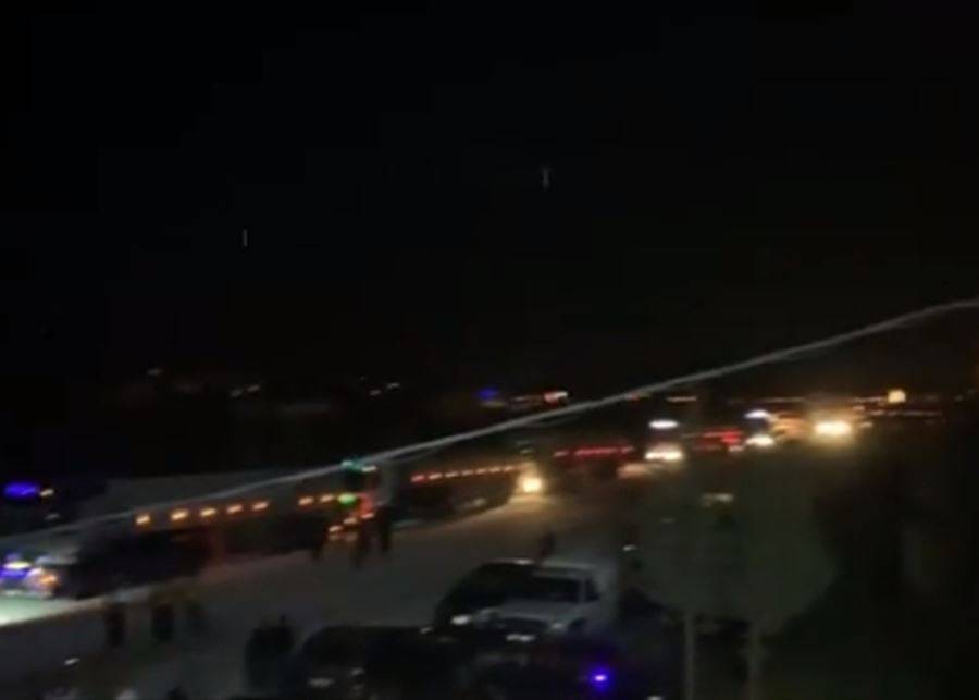 بالفيديو- دخول قافلة جديدة من صهاريج المازوت الإيراني إلى لبنان