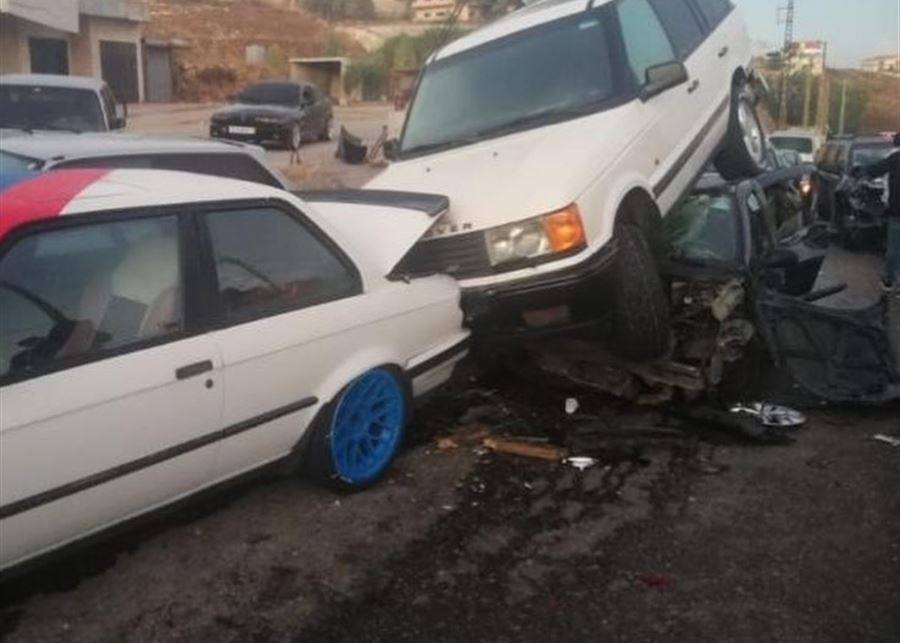 بالصور – سيارة تخرق طابور البنزين في صوفر... هذا ما حصل!