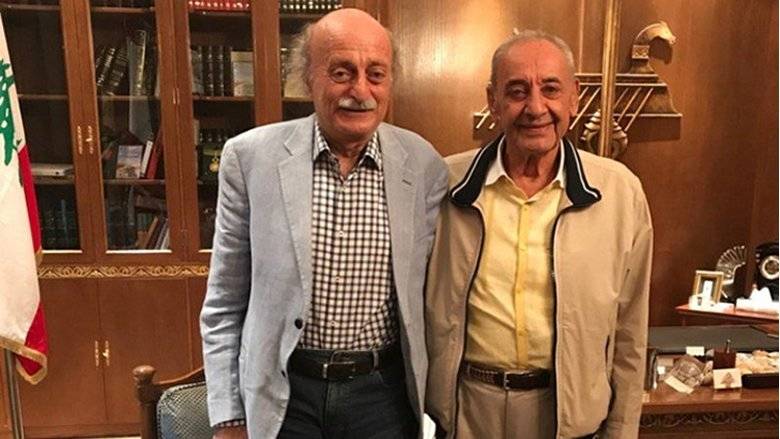 ماذا وراء الحركة المتجددة لجنبلاط باتجاه بري؟