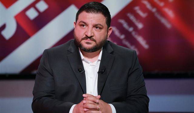 دبكت بين عبد السلام موسى ورامي نعيم... إساءة للسنة ومطالبة بالاعتذار!
