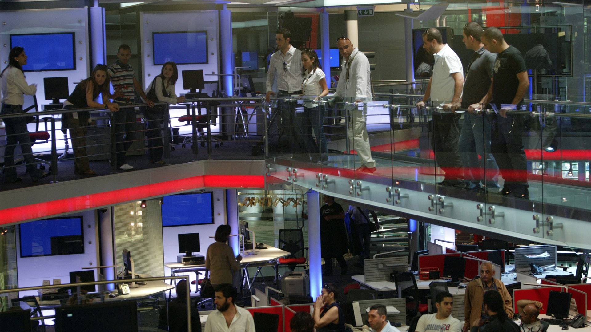 الحريري يقرر إعادة فتح تلفزيون 