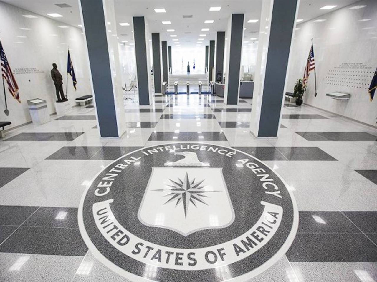 الـ "CIA" تستدعي مدير فرعها في فيينا لهذا السبب