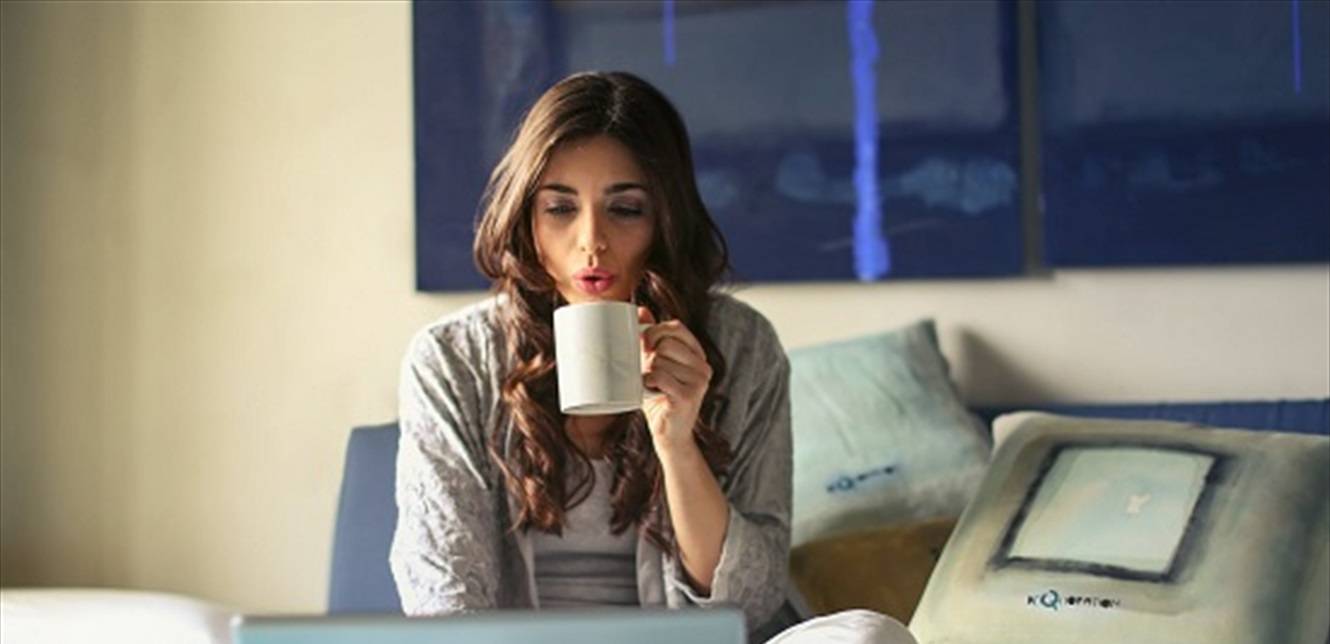 أبراج تفضل العمل من المنزل.. هل أنت من بينها؟