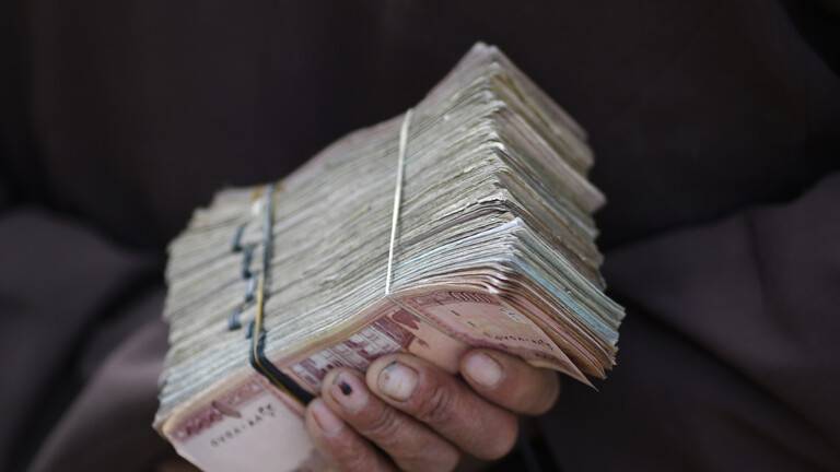 حكومة "طالبان" تتعهد بدفع رواتب موظفيها