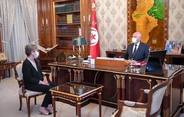 سعيد يكلف نجلاء بودن بتشكيل الحكومة