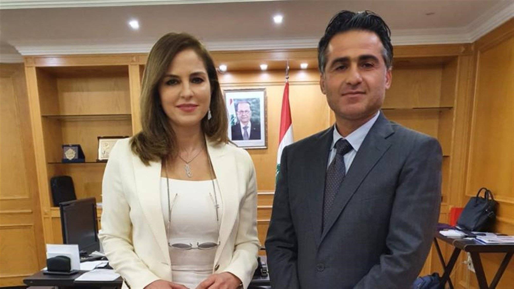 عبد الصمد زارت حمية مهنّئة