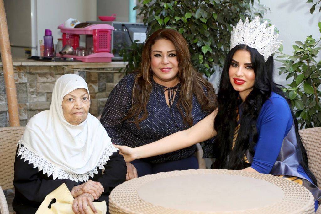 ملكة جمال العرب ٢٠٢٠ إلهام بالمخفي تزور الأيتام ودور رعاية كبار السن