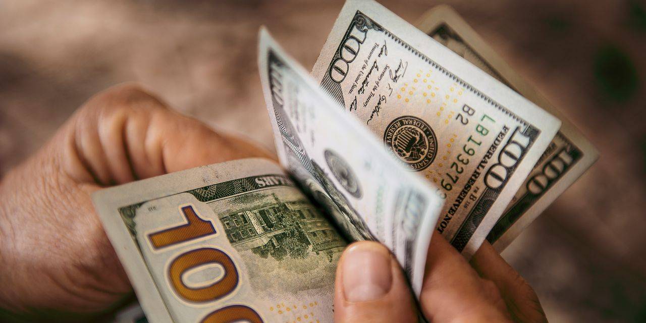 ارتفاع في دولار السوق السوداء... فكم سجّل؟