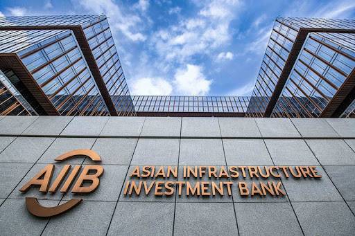 في أول عملية استثمارية له بالمنطقة... البنك الآسيوي للاستثمار في البنية التحتية يساهم في صندوق إنفستكورب و أبردين ستاندارد للبنى التحتية في الخليج