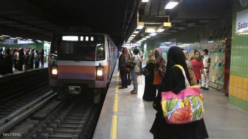 الحالة الرابعة في الشهر.. مصرية تنتحر تحت عجلات المترو