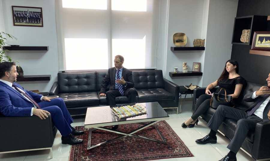العلاقات الثنائية بين بين وزير الاقتصاد والسفير البريطاني