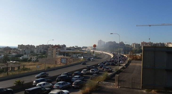 زحمة سير  على اوتوستراد الجية.. هذا ما حصل