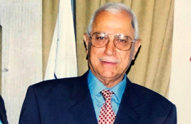 عميد نادي الرياضة والأدب عبد القادر قمر الدين في ذمة الله