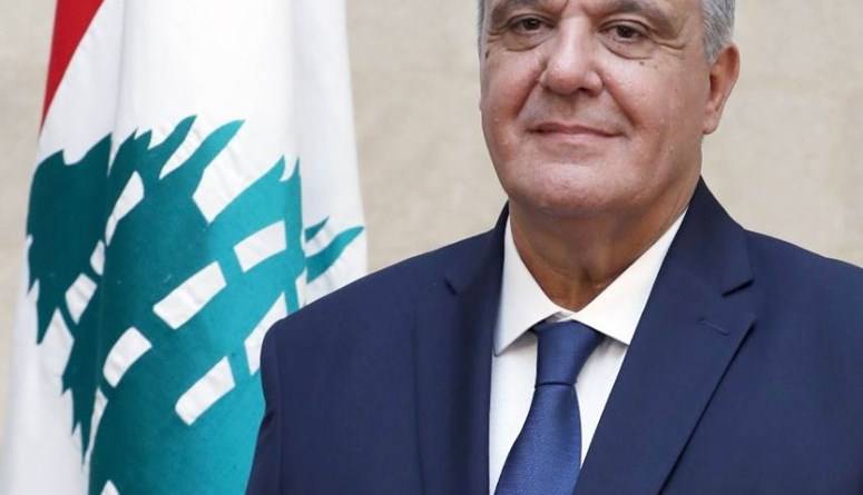 بوشكيان يلتقي سفير لبنان في العراق... وماذا عرضا؟