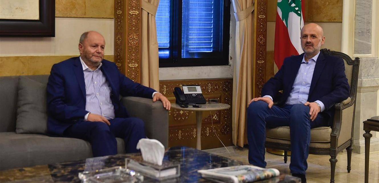 وزير الداخلية التقى الاسمر وبحث معه في الاوضاع العامة