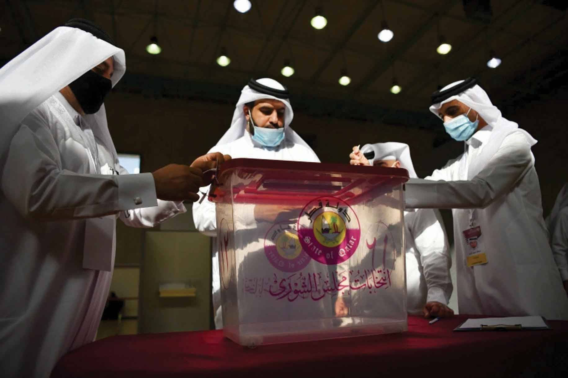 للمرة الاولى في تاريخ الدولة
القطريون ينتخبون مجلس الشورى