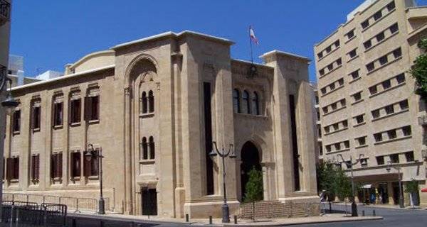 انتخابات مفصليّة ستحدّد نتائجها «لون» وخيارات الرؤساء الثلاثة
هل  يخرق المجتمع المدني... وهل سيتموضع مع الحريري أو بشكل مُستقلّ؟
ترقّب عربي ودولي لخطوات برّي... هل يترشح ام يتفرّغ  لمذكراته؟