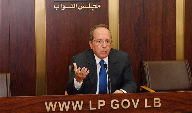 "الأزمة الاقتصادية"... السيّد: رح يعطوك البطاقة بإيد ويشلّحوك بالإيدْتَيْن