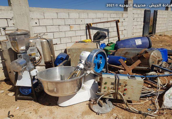 بالصور: ضبط آلات تُستعمل لتصنيع حبوب الكبتاغون في البقاع
