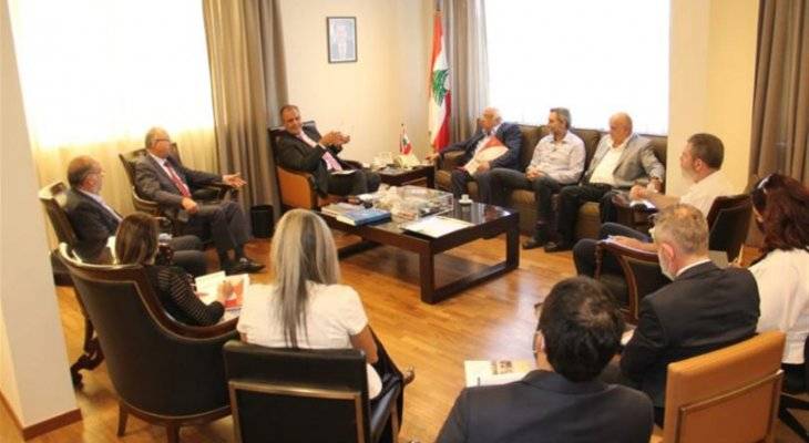 بوشكيان: للتشدّد في المراقبة وإجراء الفحوص المخبرية ليطمئن المستهلك