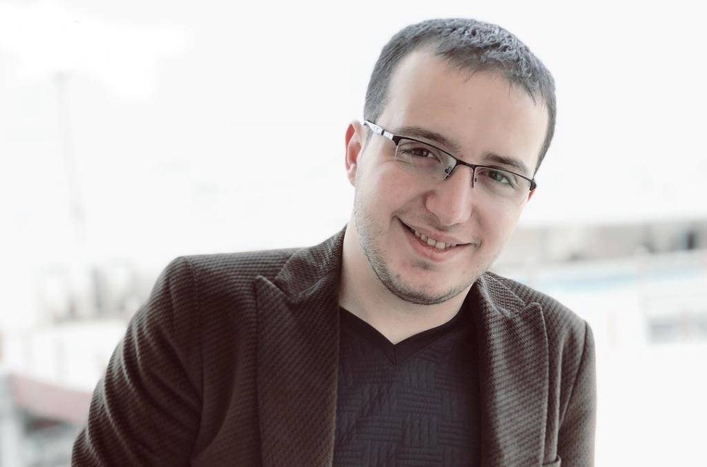 ما علاقة أحمد حجار  بالمشاهير؟