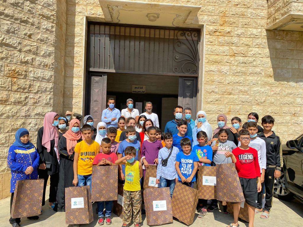 مجموعة بسمة الدولية قدمت شنط وقرطاسية للتلاميذ مع انطلاق العام الدراسي