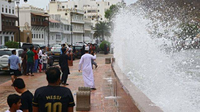 7 حالات وفاة جديدة وبلاغات عن حالات فقدان في سلطنة عمان