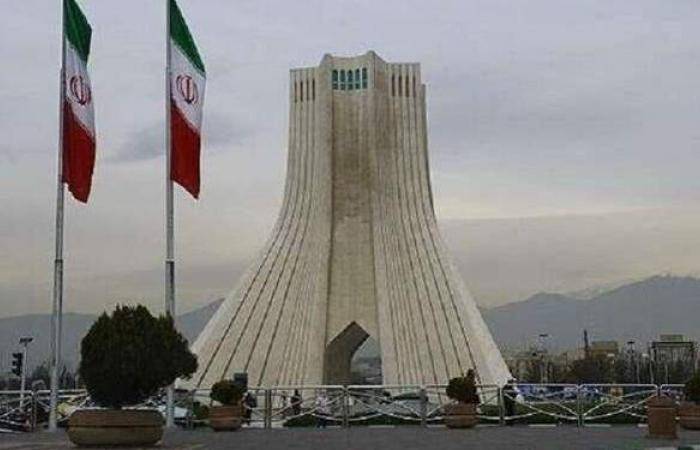ماذا كشفت طهران حول مسألة الإفراج عن أموالها المجمدة كشرط للتفاوض مع واشنطن؟
