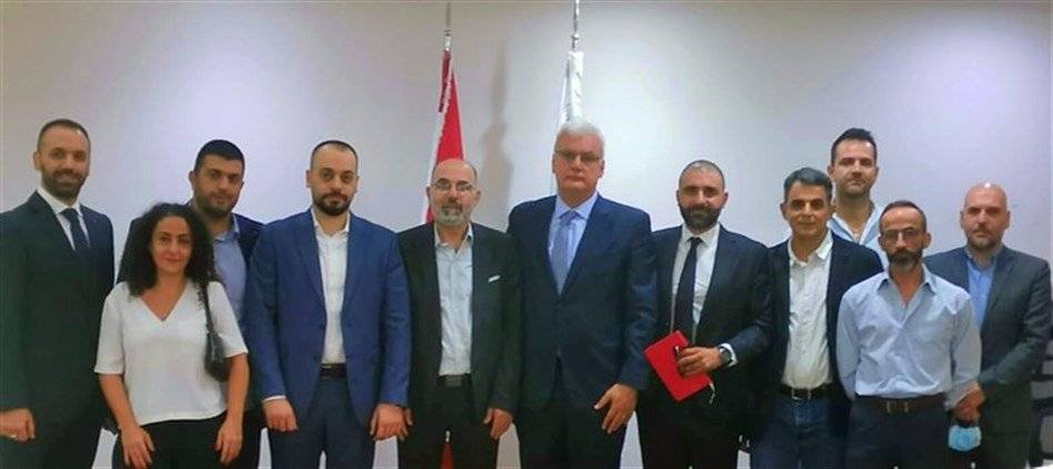 القرم بحث مع وفد نقابة موظفي الخليوي حقوقهم ومكتسباتهم