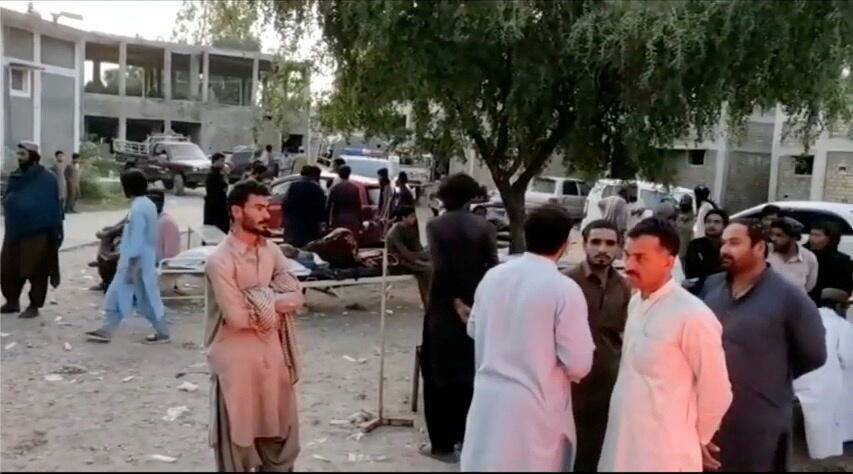 مقتل 20 شخصا بزلزال ضرب باكستان