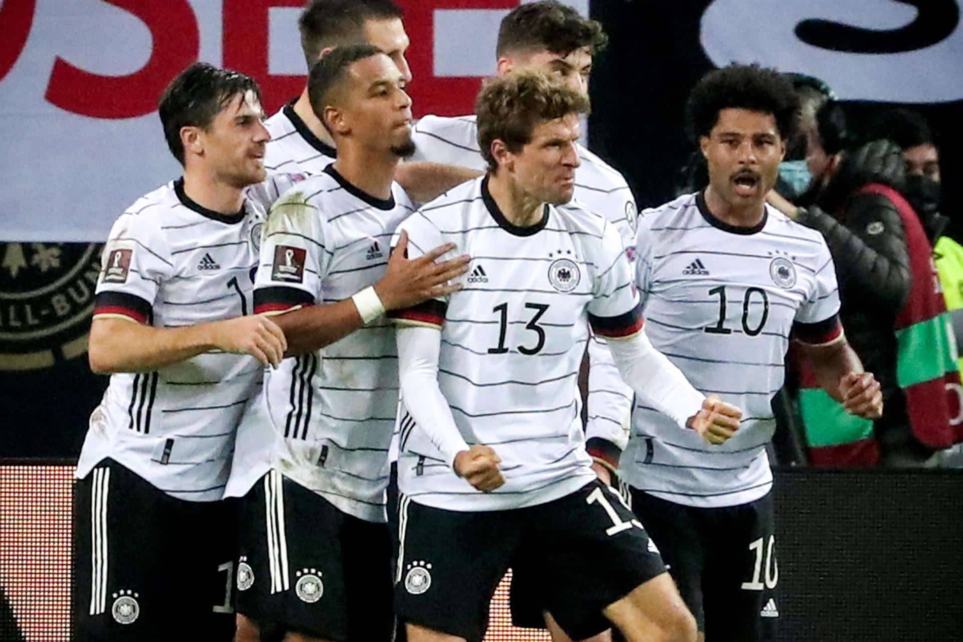 ألمانيا تقلب الطاولة على رومانيا وتقترب من المونديال