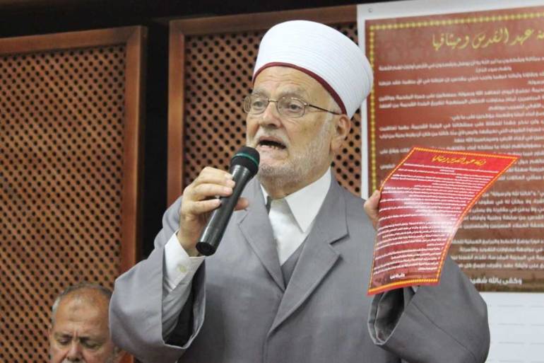 قوات الاحتلال تقتحم منزل خطيب المسجد الاقصى
