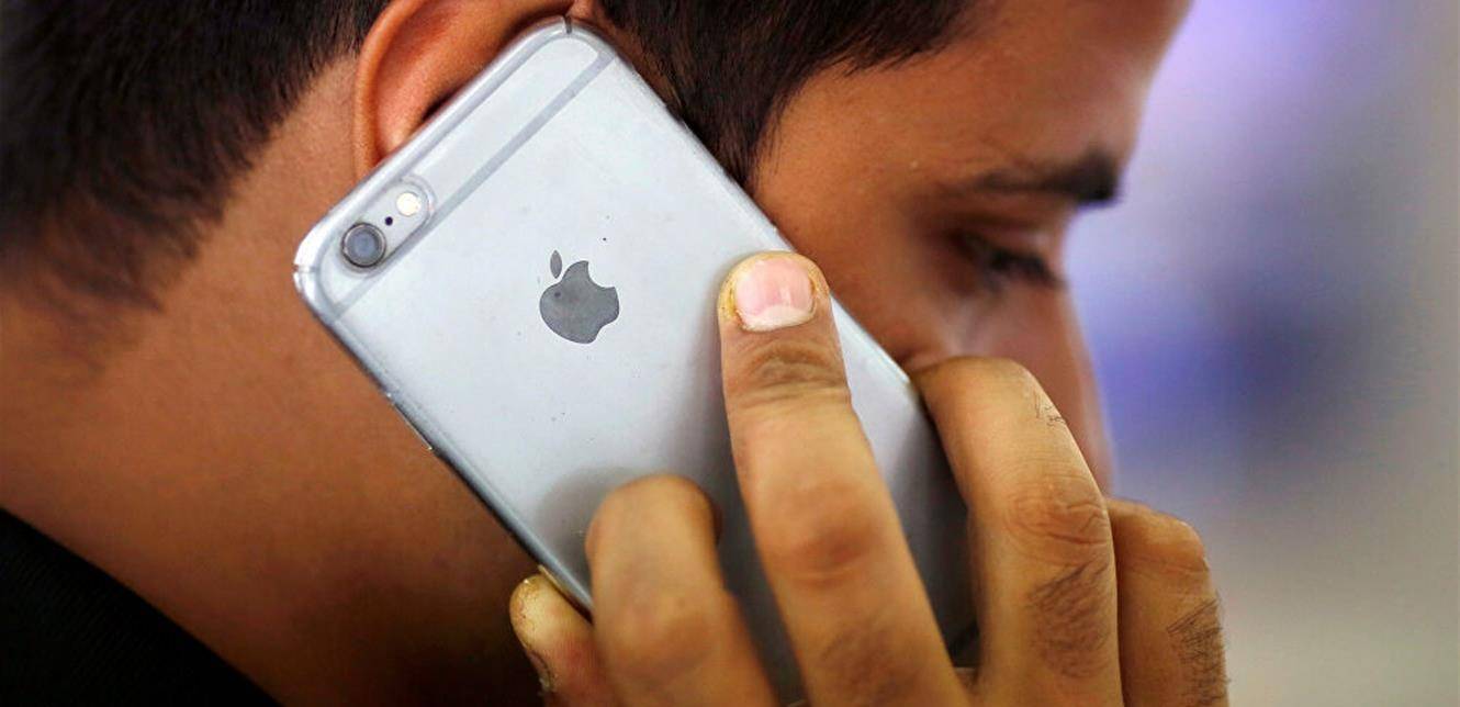 محتالون يبتكرون طريقة لسحب أموال البطاقة المصرفية المرتبطة بالهاتف.. هل وقعت في الفخ؟