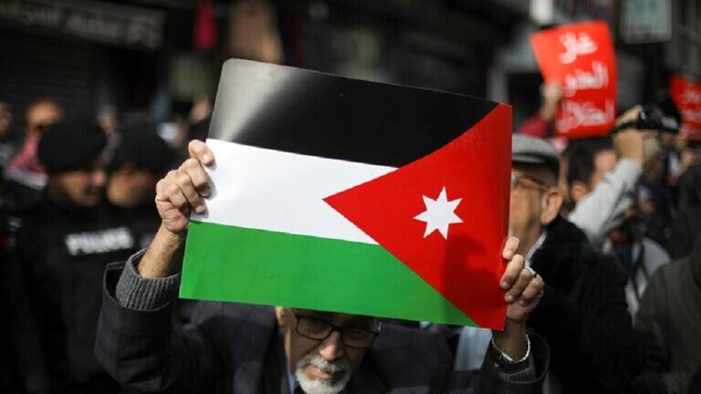 ما هي الحقائب التي شملها التعديل الحكومي في الاردن؟