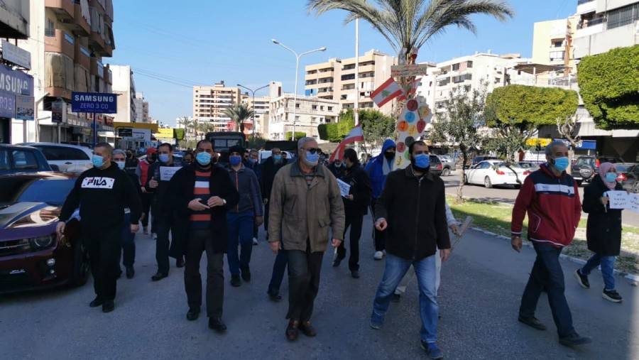 اعتصامٌ في صيدا أمام شركة الكهرباء.. والسبب