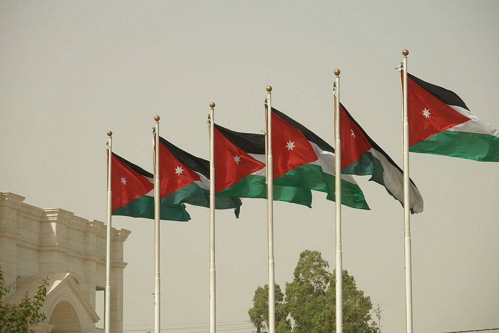 لماذا وصف البعض الحكومة الأردنية بـ 