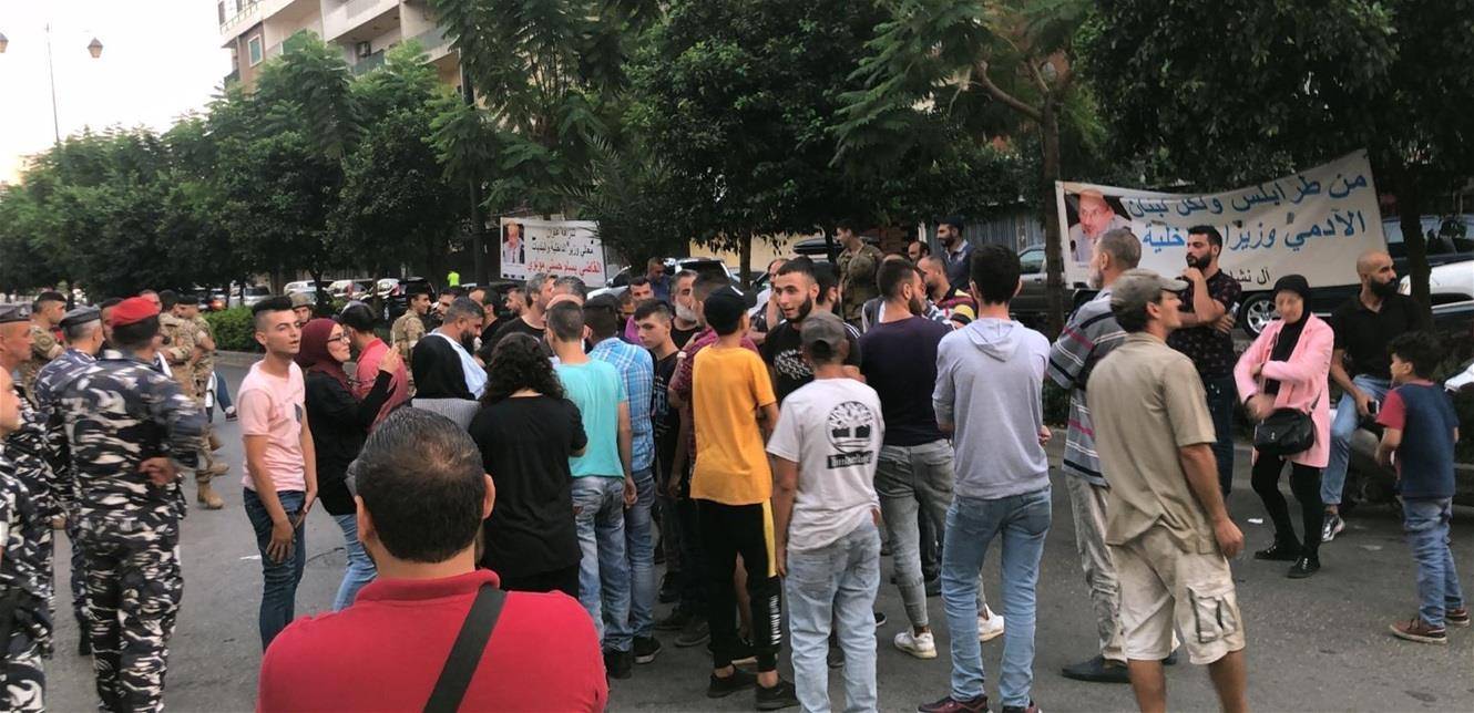 اعتصام أمام منزل وزير الداخلية في طرابلس