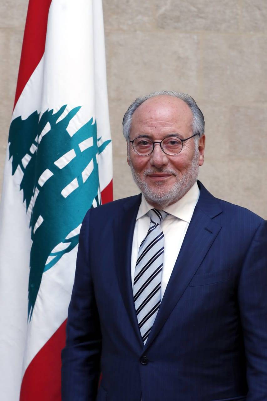 وزير التربية يأسف لتطوّر الحوادث في الطيونة