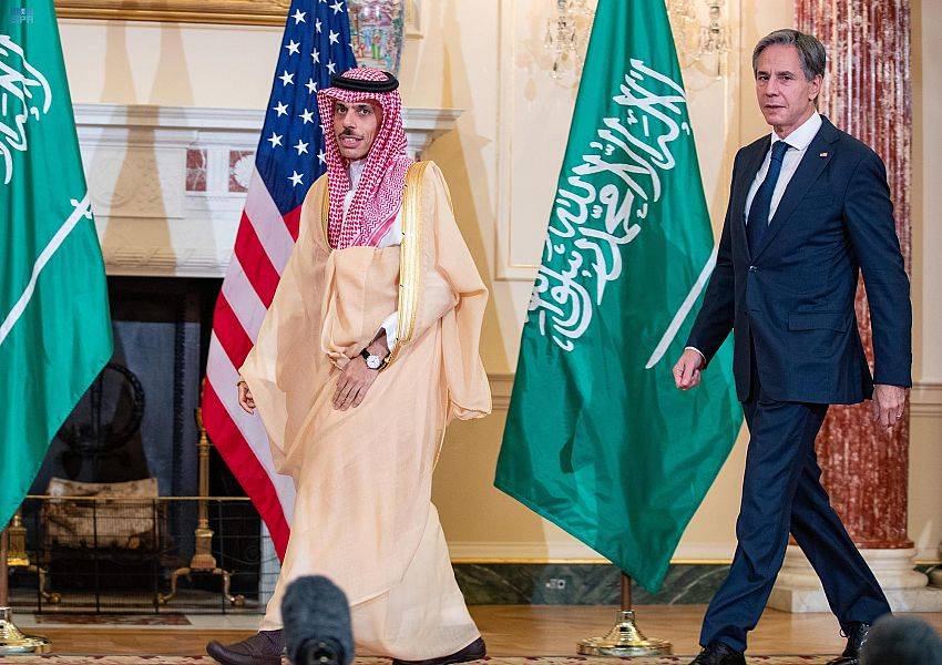 بلينكن يؤكد تمسّك أميركا بمساعدة السعودية في الدفاع عن أراضيها وشعبها
