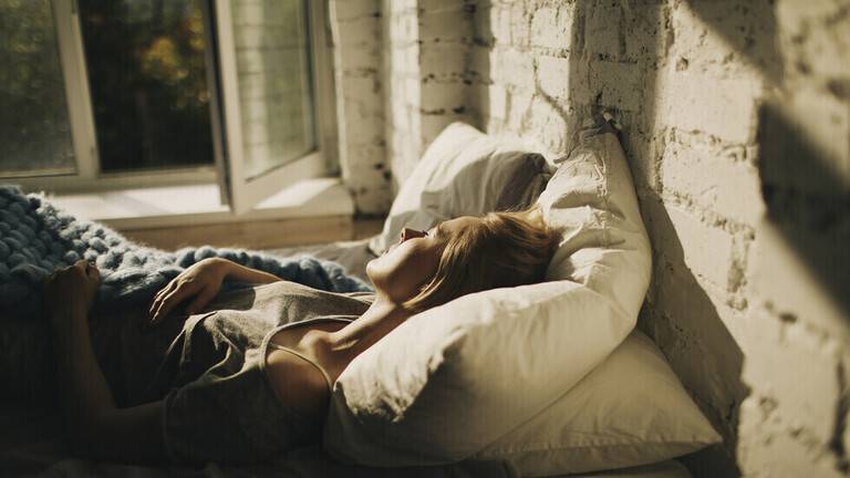 لهذه الاسباب نجد صعوبة في الاستيقاظ صباحا في الشتاء!